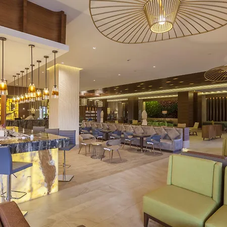 Club Grand Aqua Szálloda Colakli