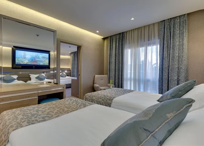 Hotel Club Grand Aqua Colakli
