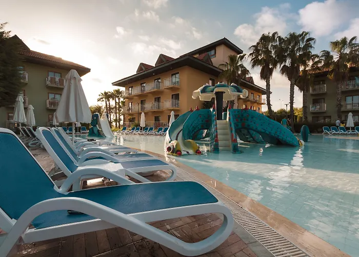 Hotel Club Grand Aqua Colakli