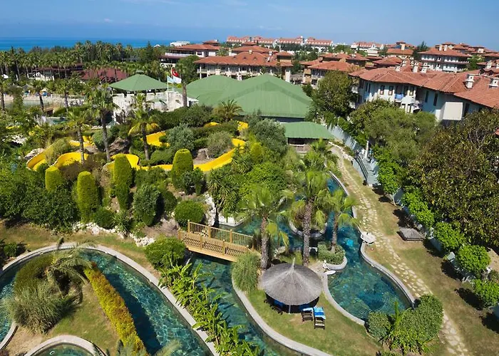 Club Grand Aqua Hotel