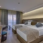 Club Grand Aqua Hotel