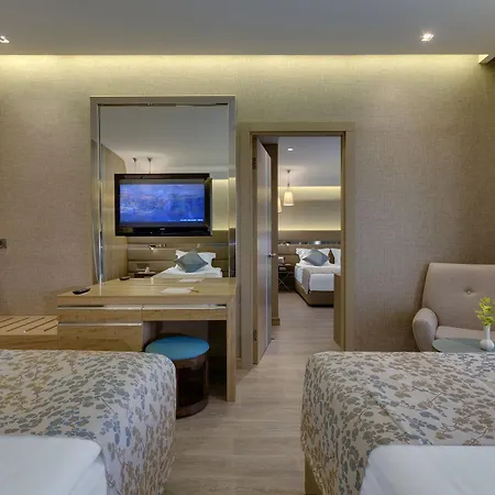 Club Grand Aqua 5*
