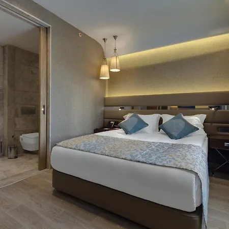 Club Grand Aqua Otel