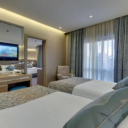 Club Grand Aqua Otel Çolaklı